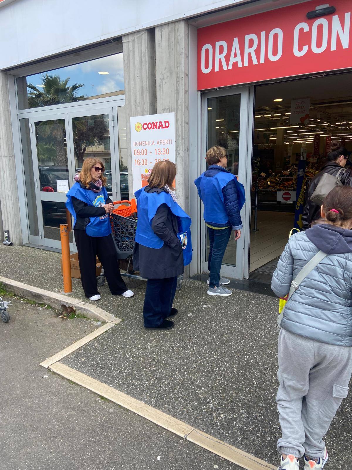 Grazie ai supermercati Conad di via della Libertà e MD di via Moricino e a quanti hanno donato.